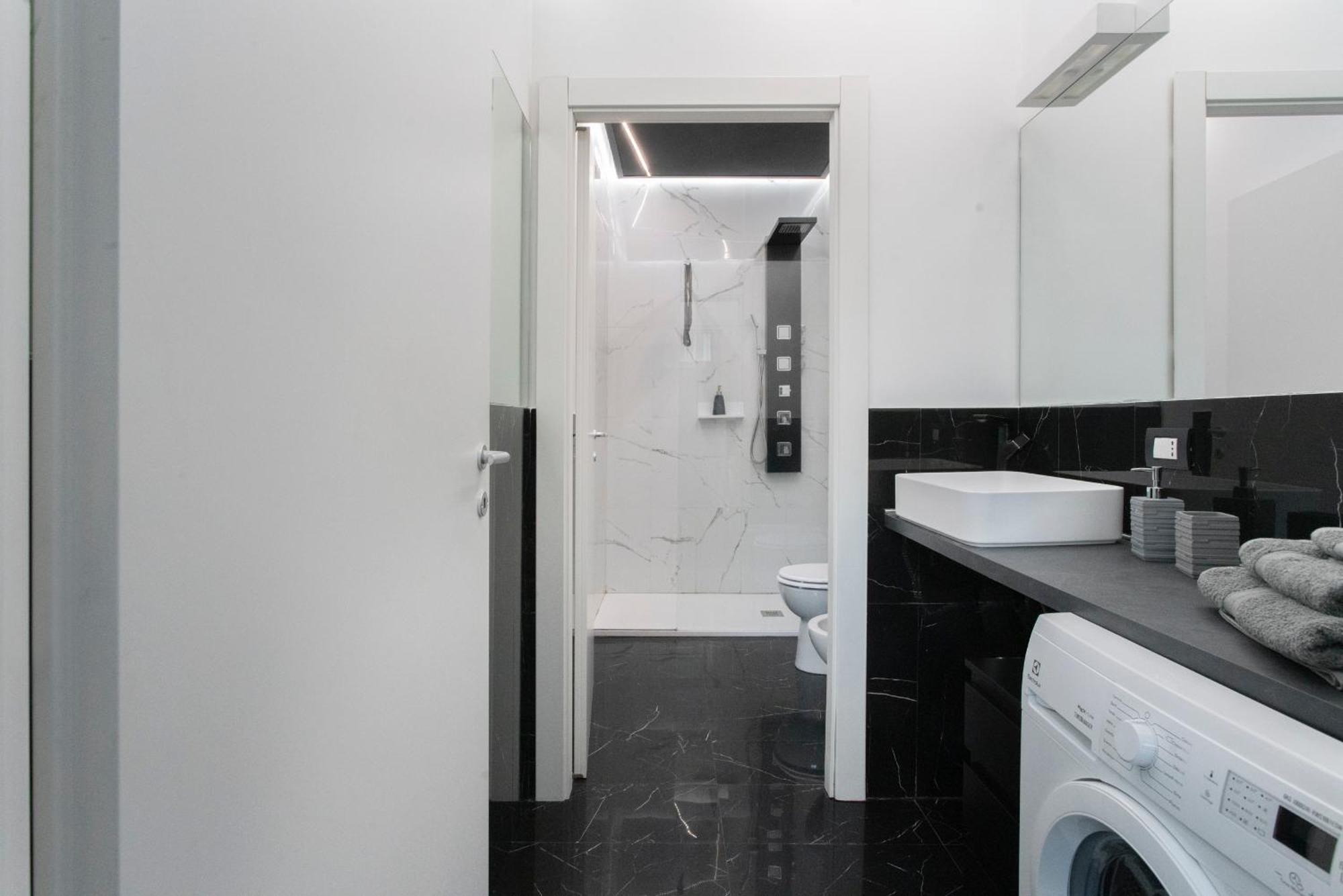 Elegant Sweet Home Suite - Milan, 15 Minute Duomo المظهر الخارجي الصورة