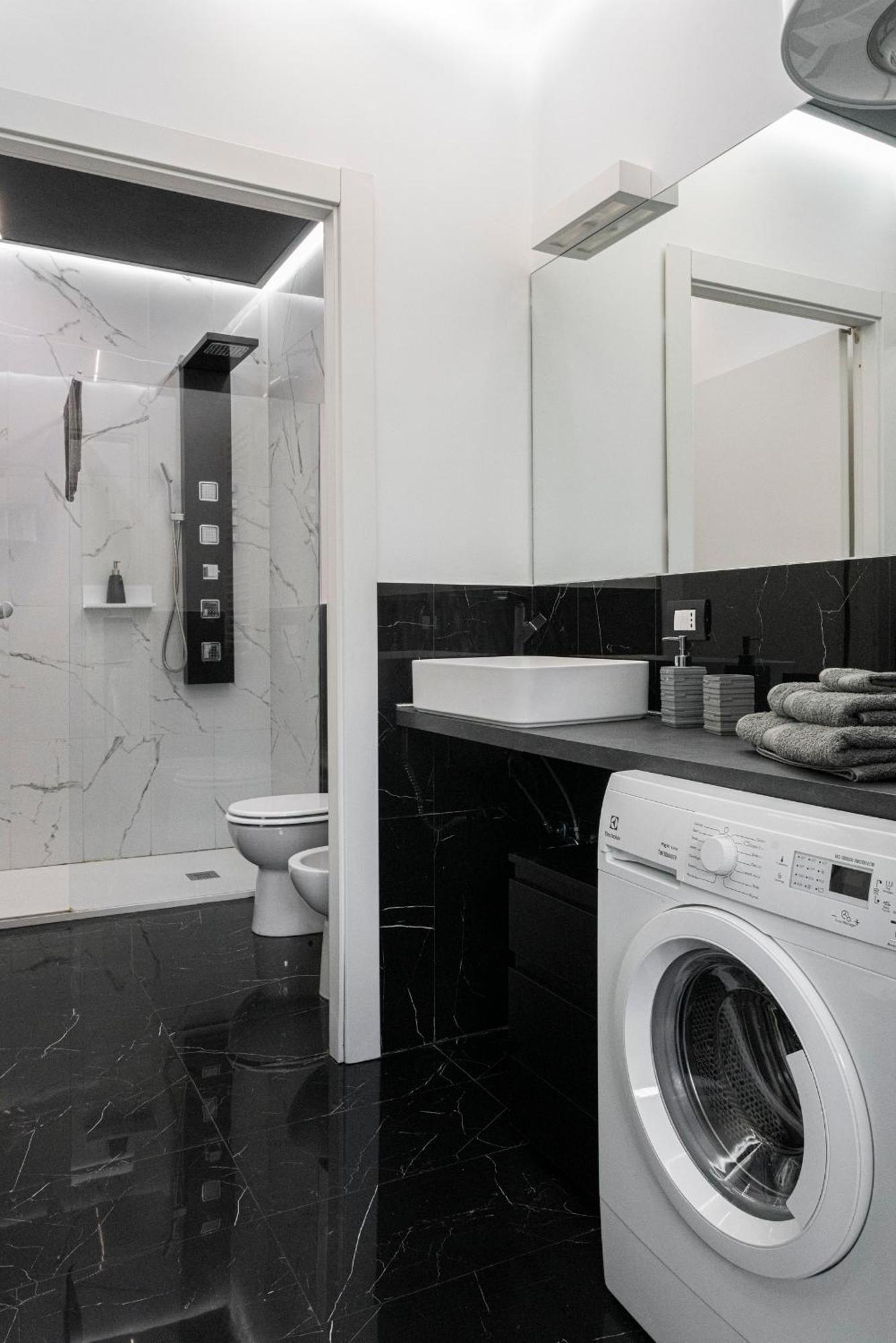 Elegant Sweet Home Suite - Milan, 15 Minute Duomo المظهر الخارجي الصورة