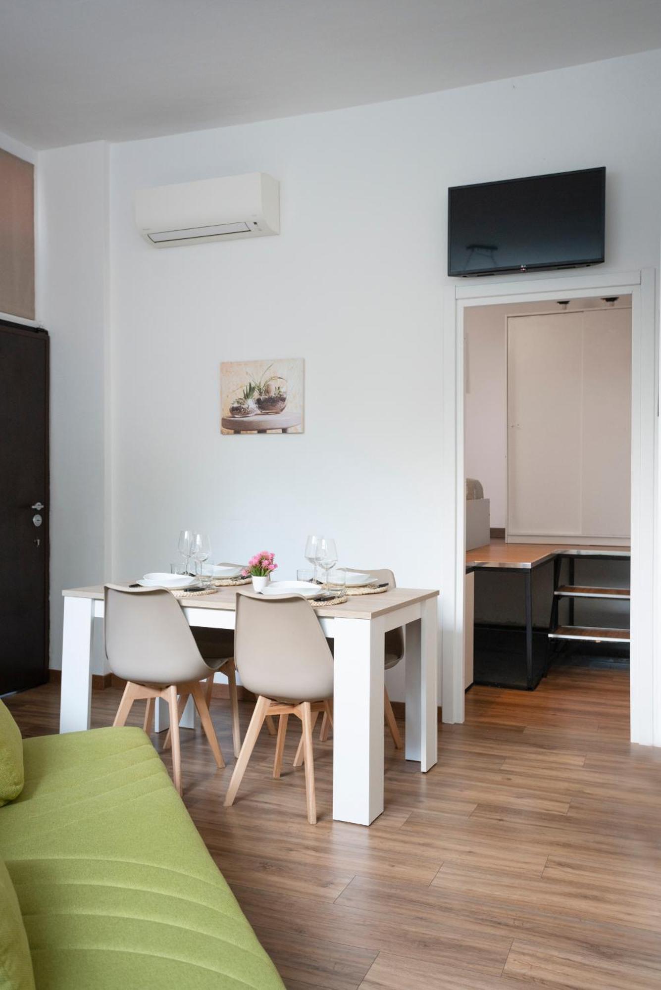 Elegant Sweet Home Suite - Milan, 15 Minute Duomo المظهر الخارجي الصورة